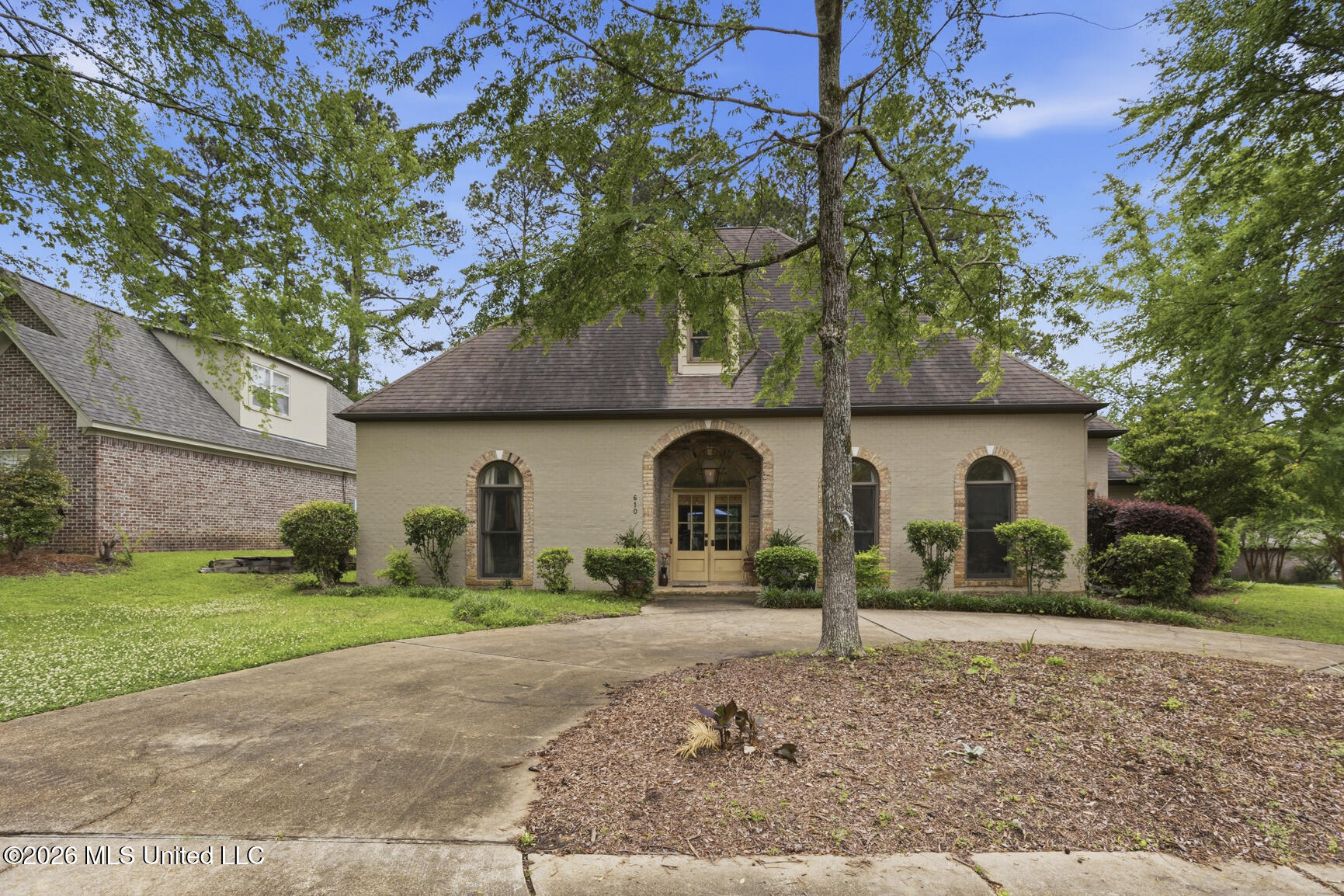 610 Abbots Lane Ridgeland, MS 39157 - Photo 2 of 38 610 Abbots lane-3