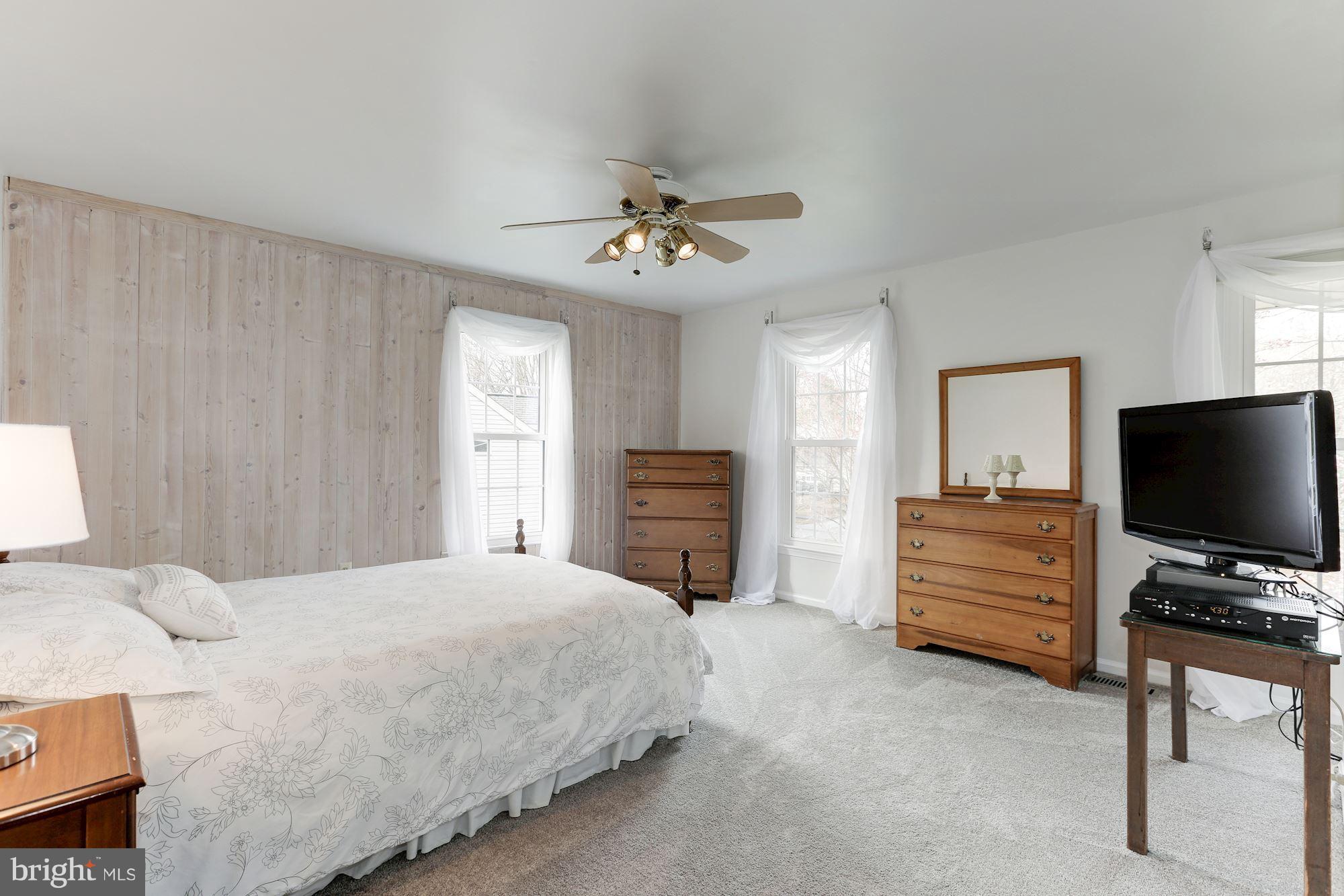 117 Hamilton Road Sterling, VA 20165 - Photo 24 of 30 Bedroom