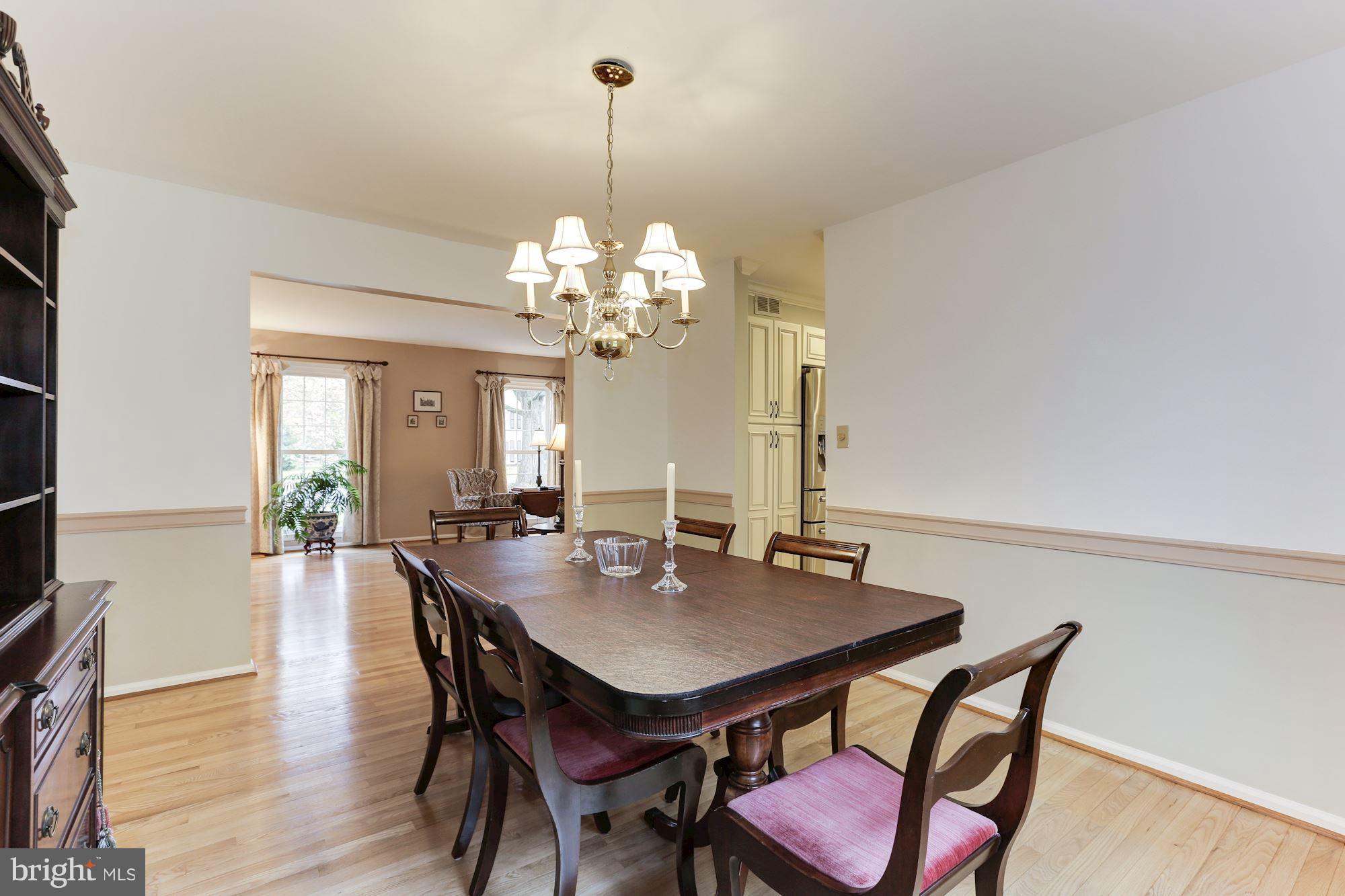 117 Hamilton Road Sterling, VA 20165 - Photo 5 of 30 Dining Room