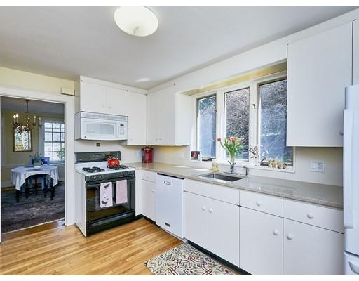 11 Meigh Road Newton, MA 02467 - Photo 3 of 17