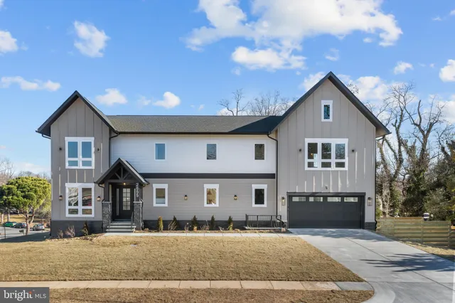 $2,095,000 | 2855 Oak Knoll Drive, Falls Church, VA 22042