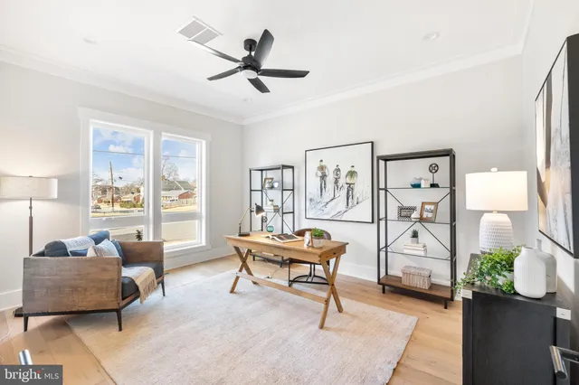 $2,095,000 | 2855 Oak Knoll Drive, Falls Church, VA 22042