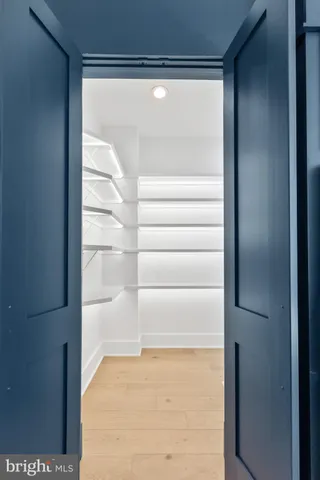 $2,095,000 | 2855 Oak Knoll Drive, Falls Church, VA 22042