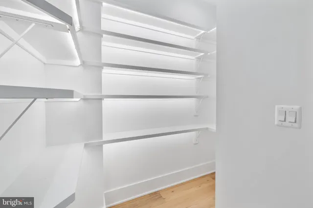 $2,095,000 | 2855 Oak Knoll Drive, Falls Church, VA 22042