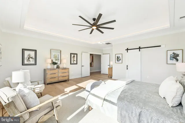 $2,095,000 | 2855 Oak Knoll Drive, Falls Church, VA 22042