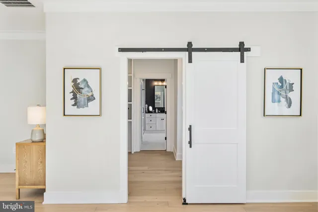 $2,095,000 | 2855 Oak Knoll Drive, Falls Church, VA 22042