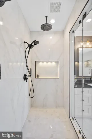 $2,095,000 | 2855 Oak Knoll Drive, Falls Church, VA 22042