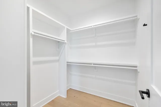 $2,095,000 | 2855 Oak Knoll Drive, Falls Church, VA 22042