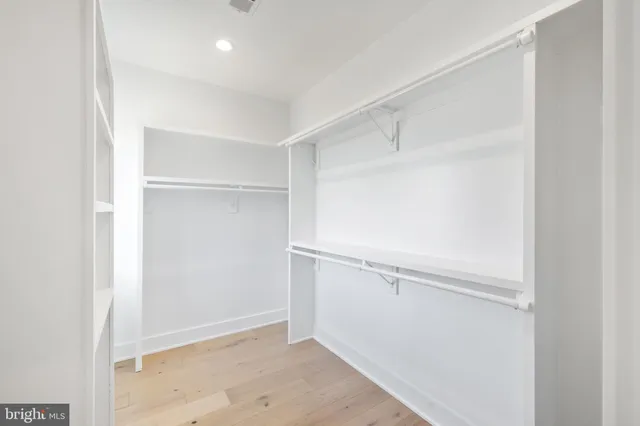 $2,095,000 | 2855 Oak Knoll Drive, Falls Church, VA 22042