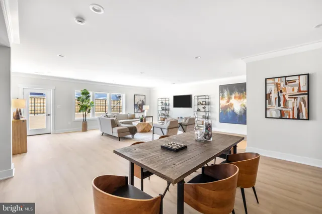 $2,095,000 | 2855 Oak Knoll Drive, Falls Church, VA 22042