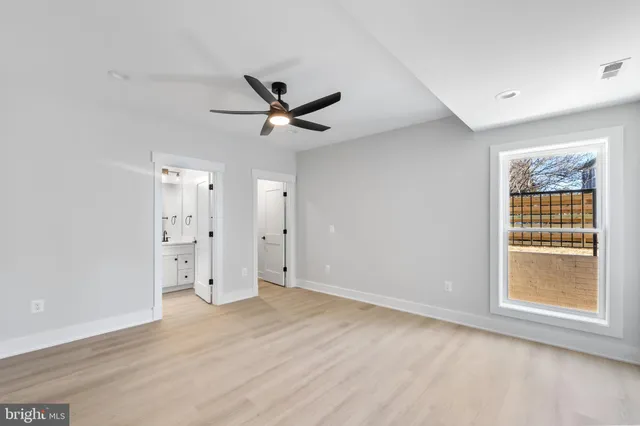 $2,095,000 | 2855 Oak Knoll Drive, Falls Church, VA 22042