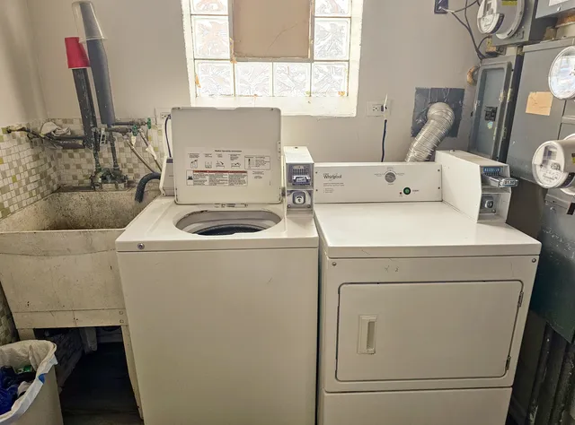 $2,100 | 10457 Dearlove Road, Unit 1A, Glenview, IL 60025