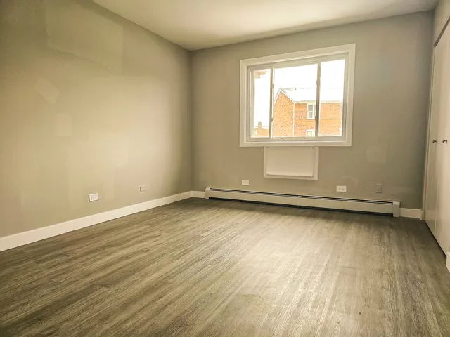 $2,100 | 10457 Dearlove Road, Unit 1A, Glenview, IL 60025