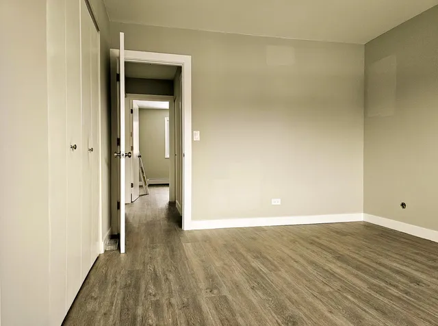 $2,100 | 10457 Dearlove Road, Unit 1A, Glenview, IL 60025