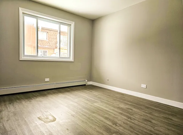 $2,100 | 10457 Dearlove Road, Unit 1A, Glenview, IL 60025