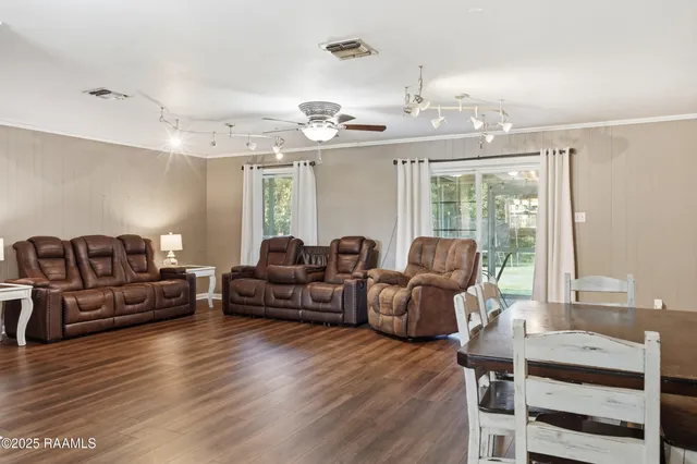 $235,000 | 209 Sandager Avenue, Jeanerette, LA 70544