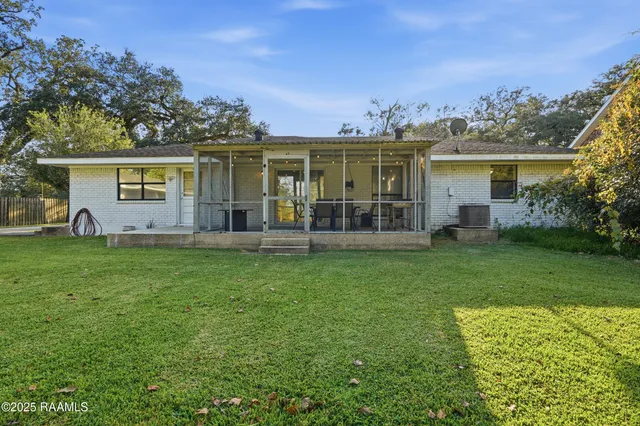 $235,000 | 209 Sandager Avenue, Jeanerette, LA 70544