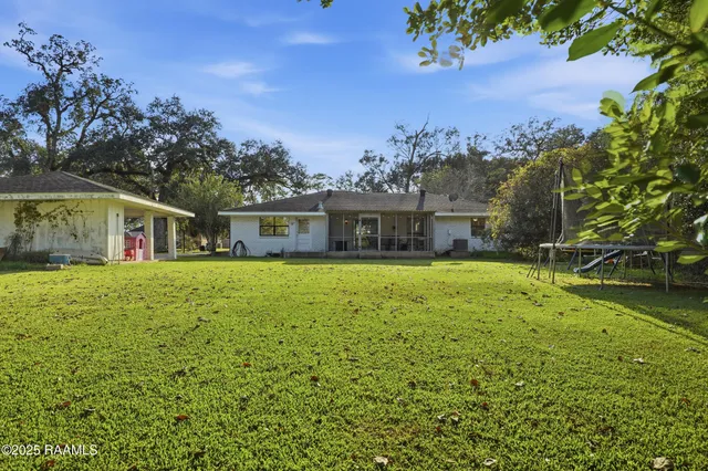 $235,000 | 209 Sandager Avenue, Jeanerette, LA 70544