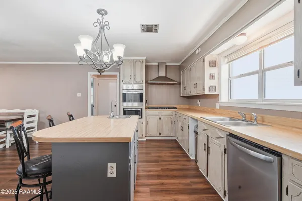 $224,900 | 209 Sandager Avenue, Jeanerette, LA 70544