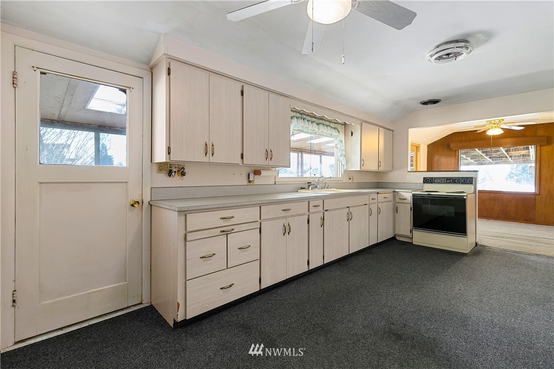3836 Bancroft Road Bellingham, WA 98225 - Photo 7 of 30 Gallery Image 7