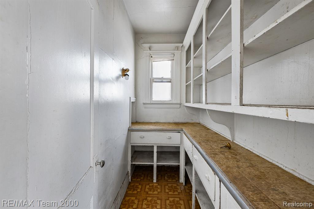 2187 Harding Street Detroit, MI 48214 - Photo 13 of 35