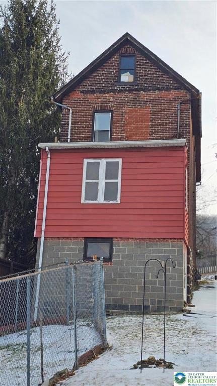 415 Stoneman Street Bethlehem, PA 18015 - Photo 4 of 45