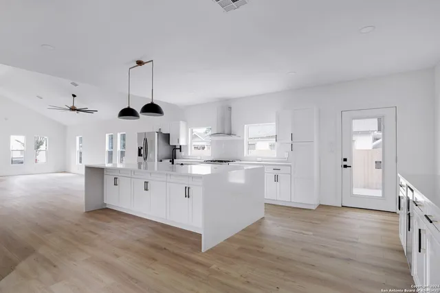 $4,000 | 323 East Lambert Street, San Antonio, TX 78204