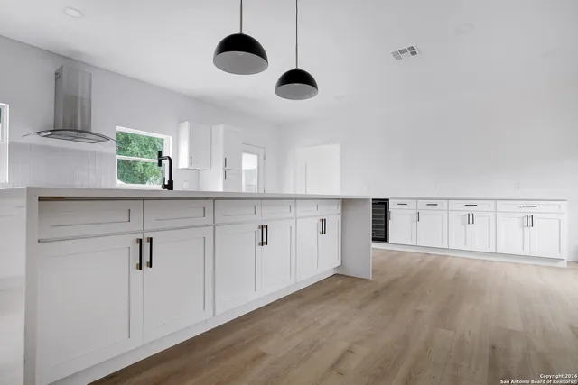 $4,000 | 323 East Lambert Street, San Antonio, TX 78204