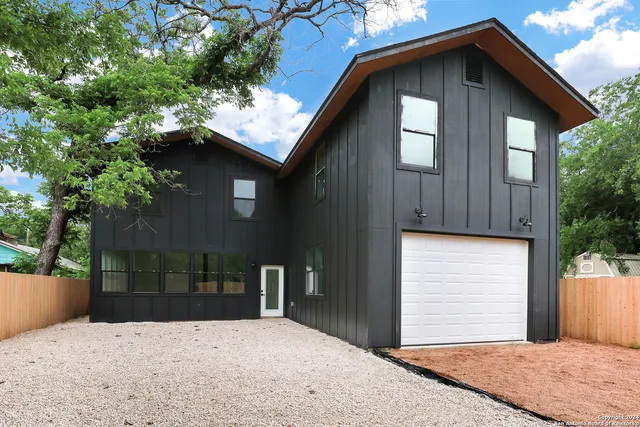 $4,000 | 323 East Lambert Street, San Antonio, TX 78204