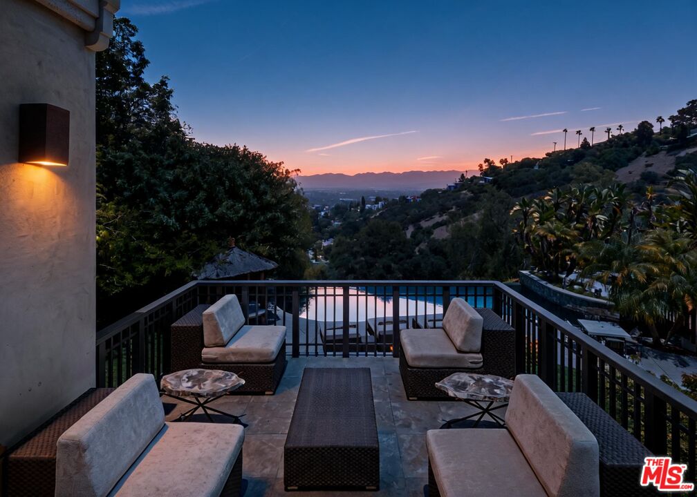 13947 Durham Road Beverly Hills, CA 90210 - Photo 42 of 46
