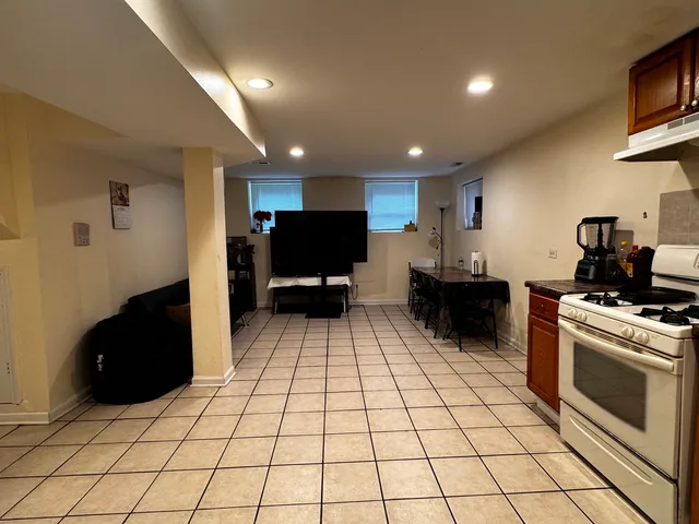 $799,000 | 1749 West North Shore Avenue, Chicago, IL 60626