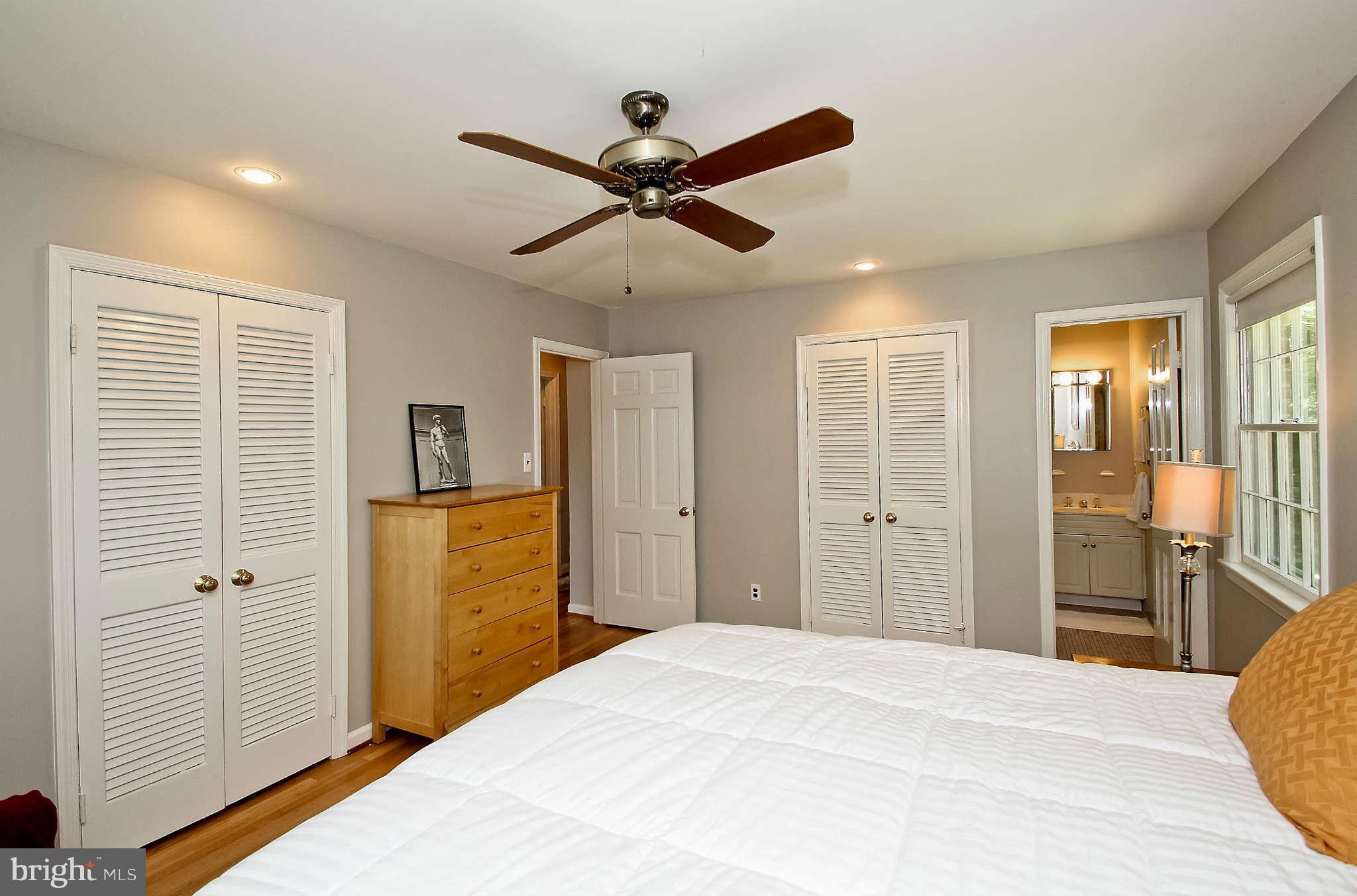 7729 Groton Road Bethesda, MD 20817 - Photo 14 of 30 Owner's Suite