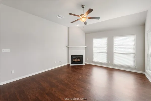 $2,050 | 1077 Venice Drive, Bryan, TX 77808