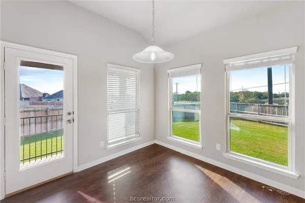 $2,050 | 1077 Venice Drive, Bryan, TX 77808