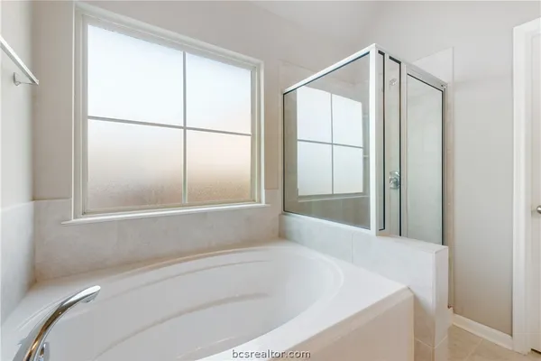 $2,050 | 1077 Venice Drive, Bryan, TX 77808