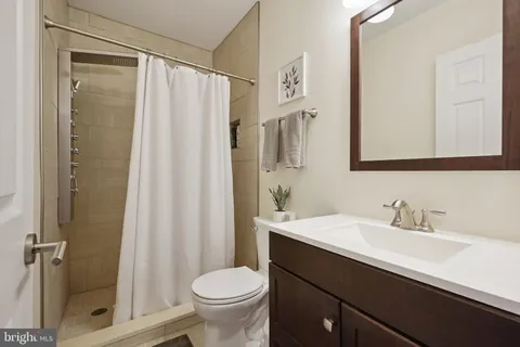 $724,900 | 1917 H Street Northeast, Washington, DC 20002