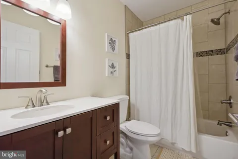 $724,900 | 1917 H Street Northeast, Washington, DC 20002