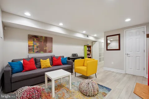 $724,900 | 1917 H Street Northeast, Washington, DC 20002