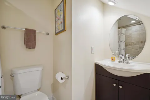 $724,900 | 1917 H Street Northeast, Washington, DC 20002