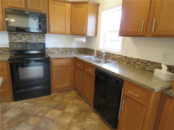 $209,900 | 1744 East Kent Road, Carlton, NY 14477