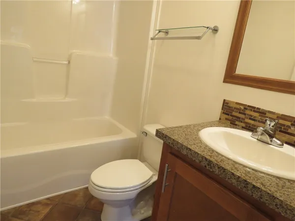 $209,900 | 1744 East Kent Road, Carlton, NY 14477