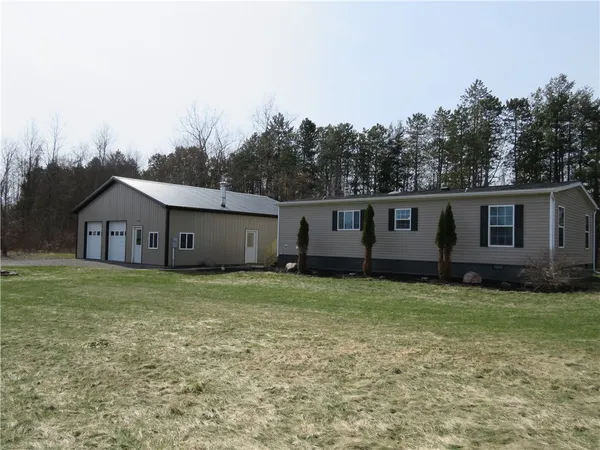 $209,900 | 1744 East Kent Road, Carlton, NY 14477