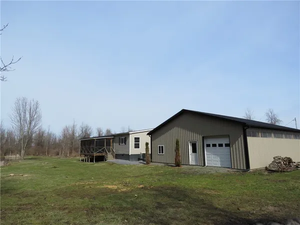 $209,900 | 1744 East Kent Road, Carlton, NY 14477