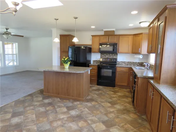 $209,900 | 1744 East Kent Road, Carlton, NY 14477