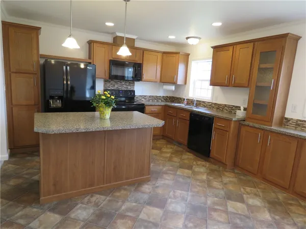 $209,900 | 1744 East Kent Road, Carlton, NY 14477