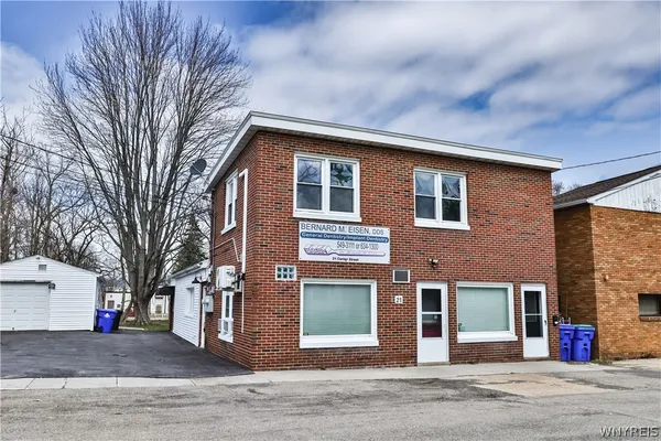 $950 | 21 Center Street, Evans, NY 14006