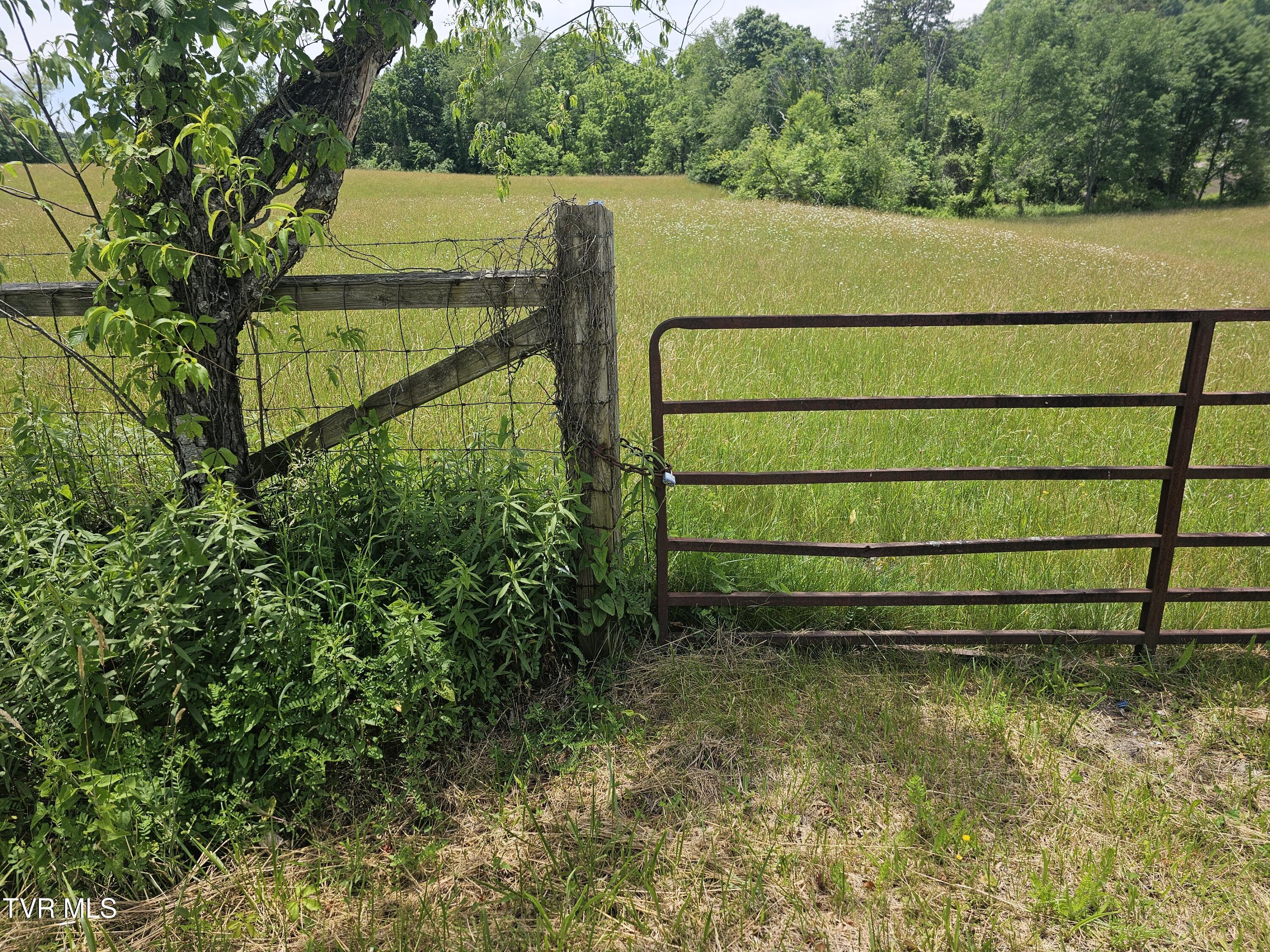 Tbd Hurricane Road Wise, VA 24293 - Photo 7 of 14 gate