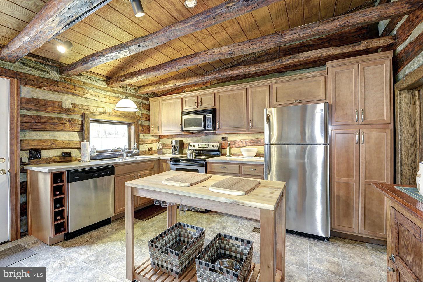 8355 Hawkins Creamery Road Gaithersburg, MD 20882 - Photo 4 of 25 Kitchen