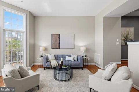 $1,200,000 | 5139 Brawner Place, Alexandria, VA 22304