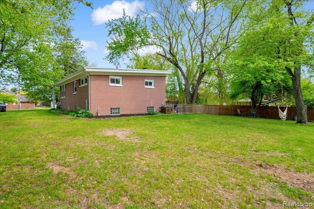 21236 Gudith Road Woodhaven, MI 48183 - Photo 28 of 32